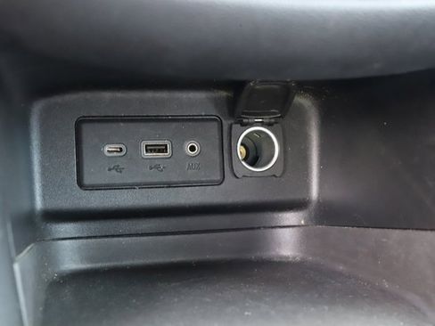 Used 2019 Chevrolet Equinox LT image 29