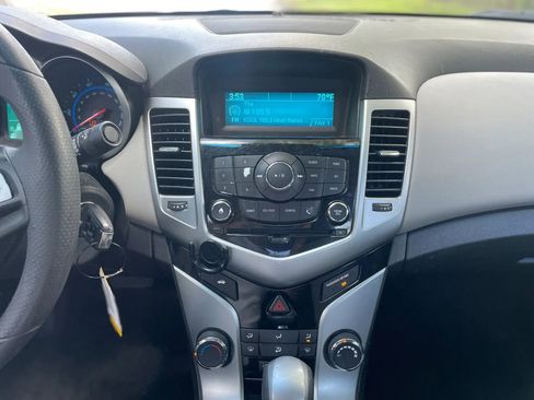 Used 2015 Chevrolet Cruze LS image 29