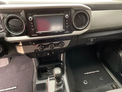Used 2019 Toyota Tacoma SR5 image 28