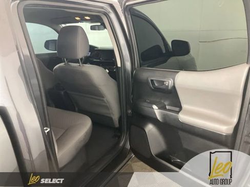 Used 2022 Toyota Tacoma SR AWD/4WD image 21