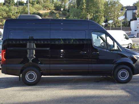 Used 2023 Mercedes-Benz Sprinter 2500 image 5