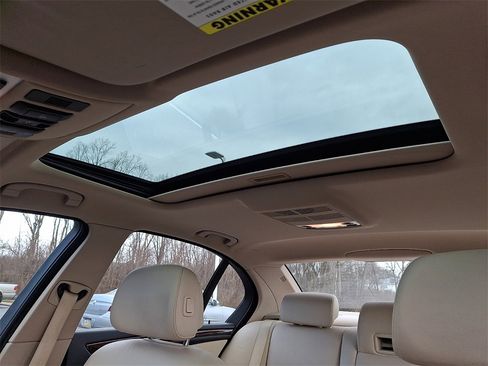 Used 2010 BMW 528i xDrive Sedan image 12