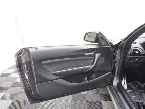 Used 2017 BMW M2 RWD image 5