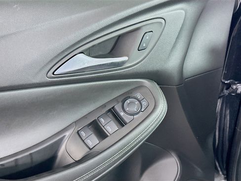 Used 2025 Buick Encore GX Preferred FWD image 15