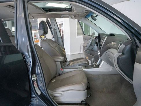 Used 2010 Subaru Forester 2.5X Limited AWD/4WD image 10
