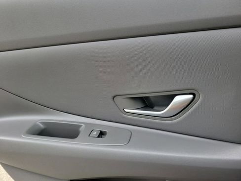 New 2026 Hyundai Elantra Sport FWD image 22