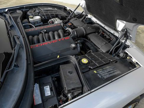 Used 2000 Chevrolet Corvette w/ Memory Pkg image 45