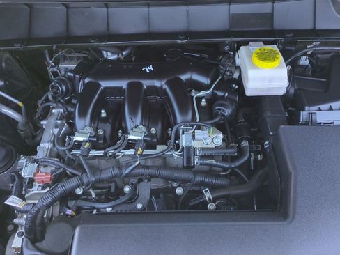 Used 2024 Nissan Pathfinder Rock Creek AWD/4WD image 25
