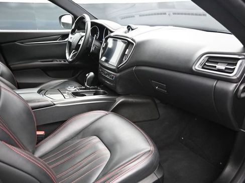 Used 2018 Maserati Ghibli S GranLusso AWD/4WD image 22