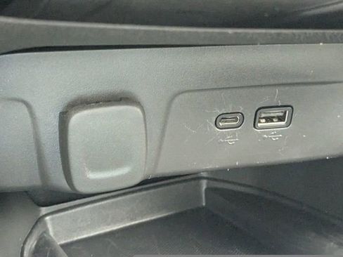 Used 2025 Chevrolet Trax ACTIV w/ Sunroof Package image 26