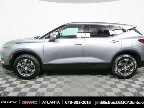Used 2025 Chevrolet Blazer LT image 28
