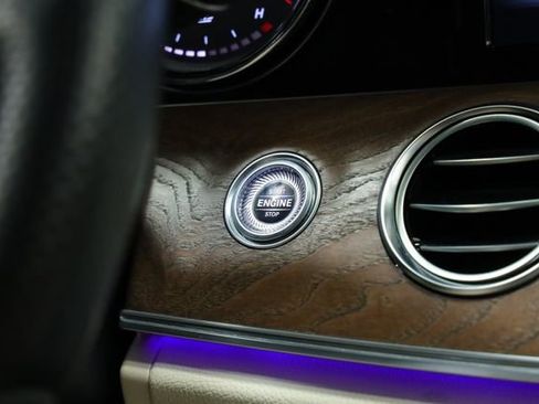 Used 2017 Mercedes-Benz E 300 image 31