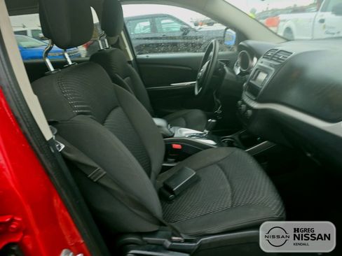 Used 2017 Dodge Journey SE image 23