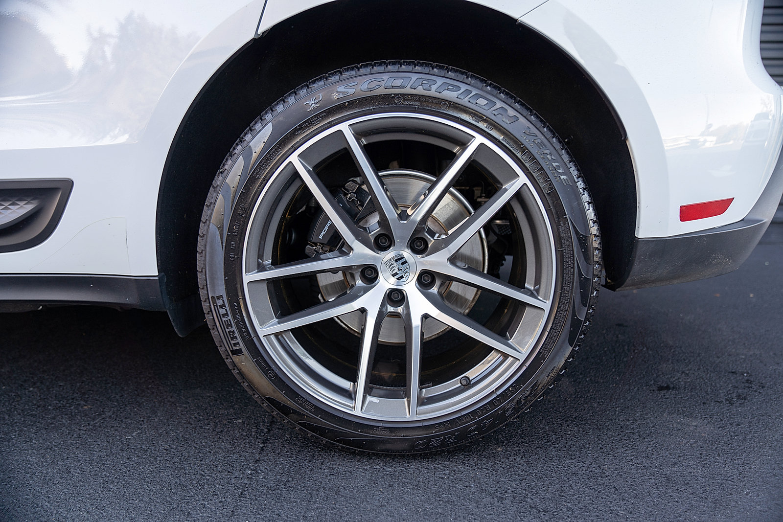 Certified 2026 Porsche Macan AWD/4WD image 24