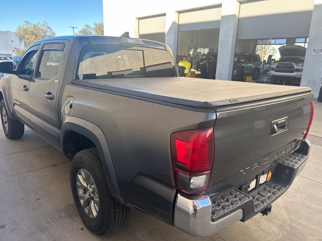 Used 2019 Toyota Tacoma SR5 RWD image 4