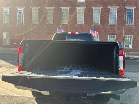 Used 2018 Ford F250 Lariat w/ Lariat Ultimate Package image 6