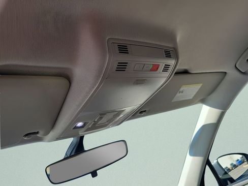 Used 2023 Volkswagen Tiguan S image 21