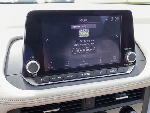 Used 2025 Nissan Rogue SV FWD image 5