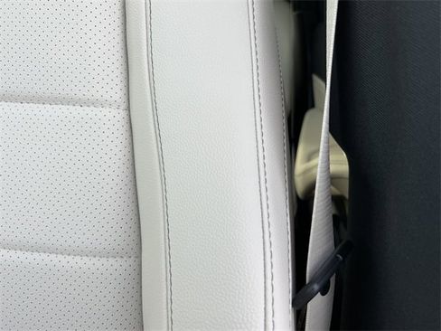 Certified 2025 Mercedes-Benz GLS 450 4MATIC image 15