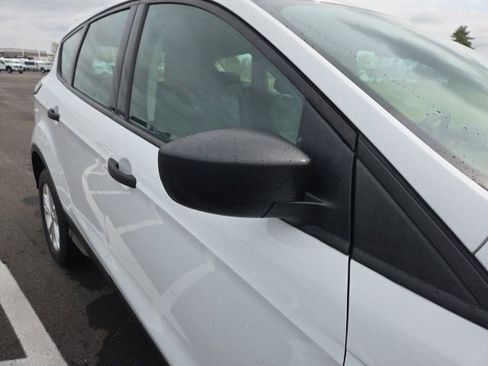 Used 2017 Ford Escape S image 5