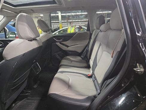 Used 2020 Subaru Forester Limited AWD/4WD image 8