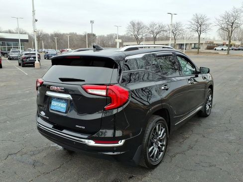 Used 2024 GMC Terrain Denali w/ Black Diamond Edition image 7