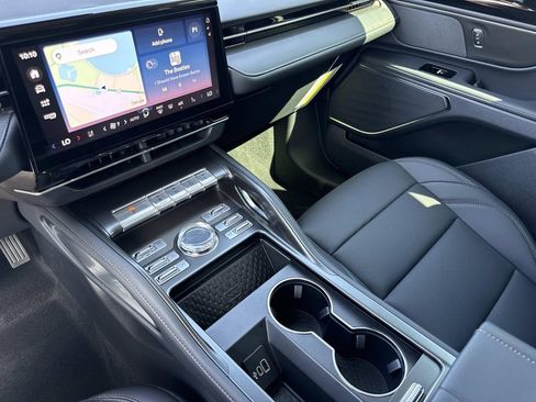 New 2026 Lincoln Nautilus Premier AWD/4WD image 25