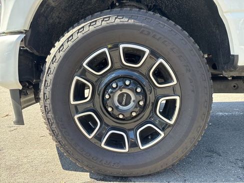 New 2025 Ford F350 Platinum image 9