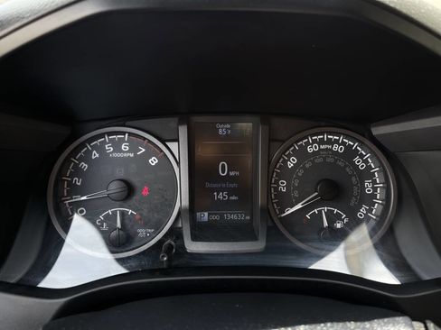 Used 2018 Toyota Tacoma TRD Sport w/ Technology Package AWD/4WD image 24