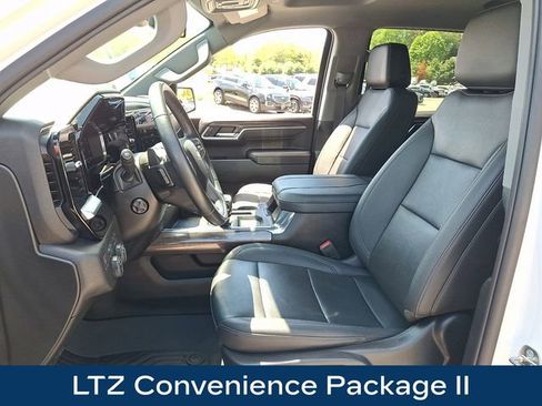 Used 2023 Chevrolet Silverado 1500 LTZ AWD/4WD image 2