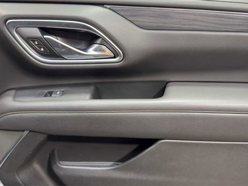 Used 2021 GMC Yukon SLT w/ SLT Luxury Plus Package image 17