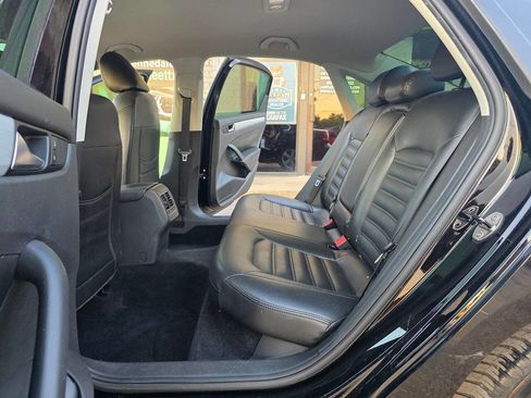 Used 2013 Volkswagen Passat 2.5 SE image 16