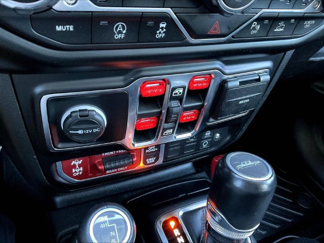 Used 2021 Jeep Gladiator Rubicon AWD/4WD image 18