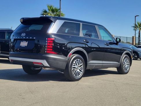 New 2026 Hyundai Palisade SE image 2