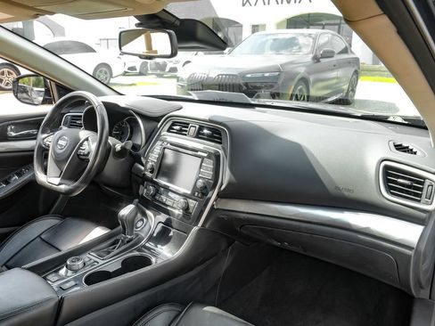 Used 2021 Nissan Maxima 3.5 SV w/ Floor Mat Group FWD image 9
