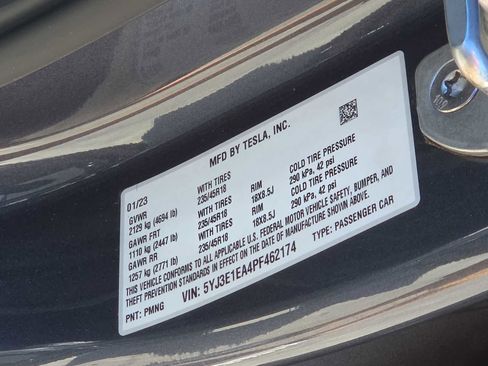 Used 2023 Tesla Model 3 Standard Range image 24