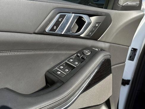 Used 2026 BMW X5 sDrive40i RWD image 19
