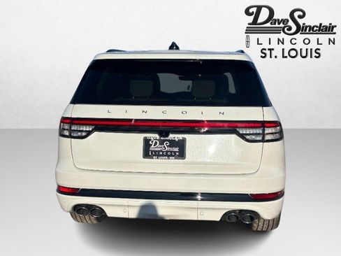New 2026 Lincoln Aviator AWD image 6