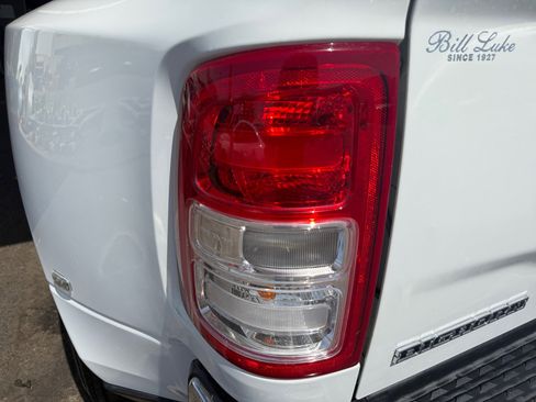 Used 2024 RAM 3500 Big Horn AWD/4WD image 24