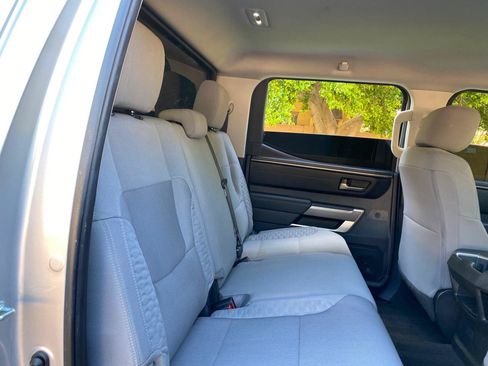 Used 2022 Toyota Tundra SR5 w/ SR5 Convenience Package AWD/4WD image 40