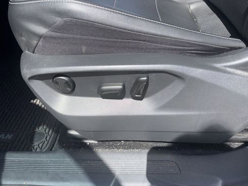 Used 2020 Volkswagen Tiguan SEL FWD image 14