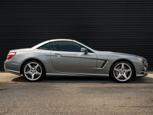 Used 2013 Mercedes-Benz SL 550 image 33
