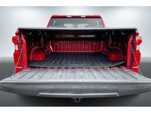 Used 2024 Chevrolet Silverado 1500 LT image 7