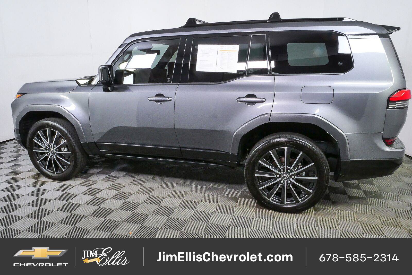Used 2026 Lexus GX 550 w/ Accessory Package (2T) AWD/4WD image 24