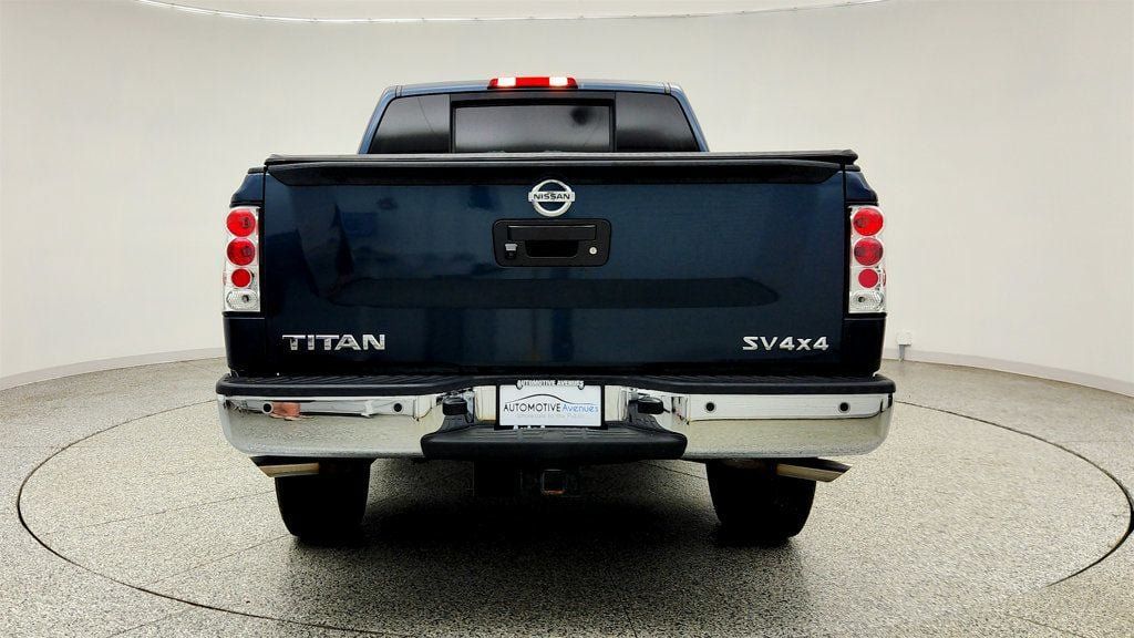 Used 2014 Nissan Titan SV w/ SV Value Truck Package AWD/4WD image 6