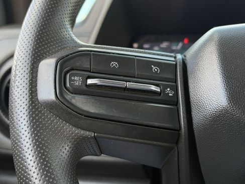 Used 2025 Chevrolet Colorado Trail Boss AWD/4WD image 17