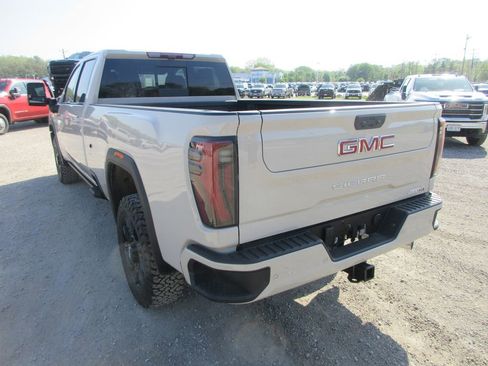 New 2026 GMC Sierra 3500 AT4 w/ AT4 Premium Plus Package AWD/4WD image 9