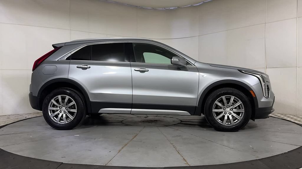 Used 2023 Cadillac XT4 Premium Luxury w/ Cold Weather Package AWD/4WD image 8
