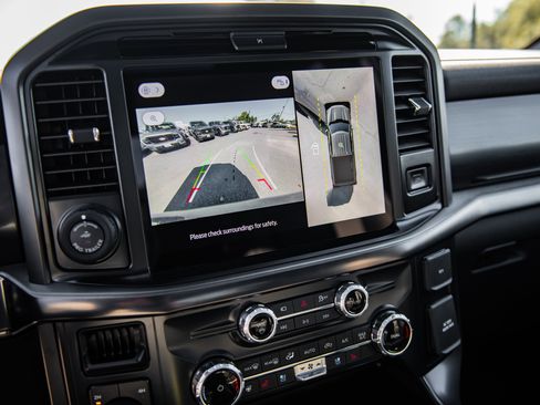 New 2025 Ford F150 Lariat w/ Equipment Group 501A Mid image 16