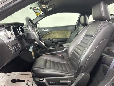 Used 2006 Ford Mustang GT Premium RWD image 12